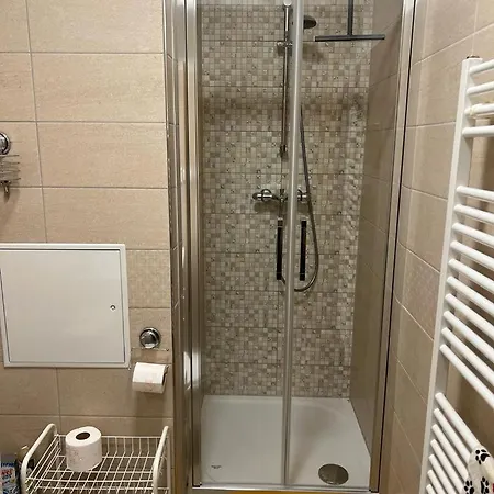 Apartman Kasl ヤーヒモフ